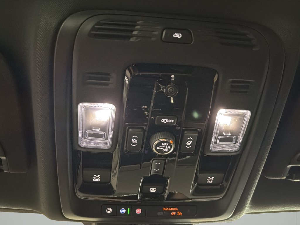 New 2026 Chevrolet Suburban Premier AWD/4WD image 23