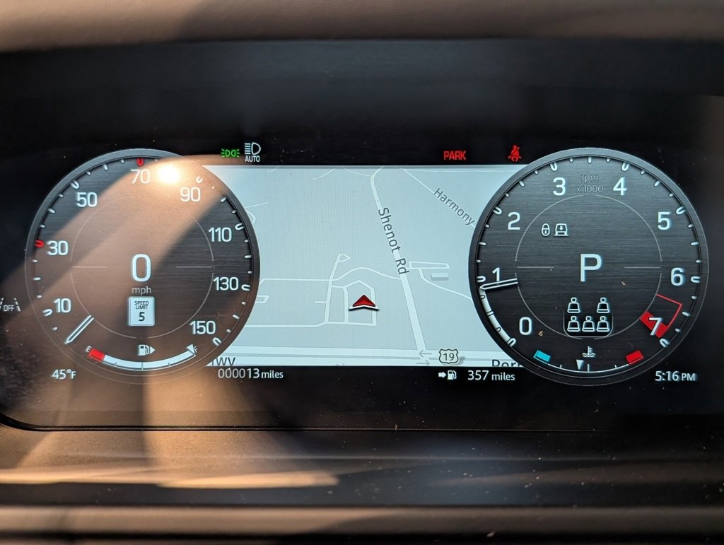 New 2026 Land Rover Defender 130 X-Dynamic SE image 15