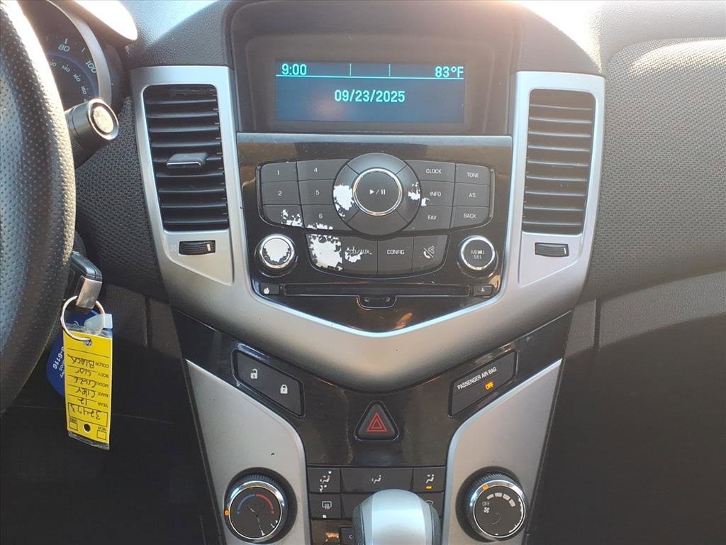 Used 2012 Chevrolet Cruze LT FWD image 6