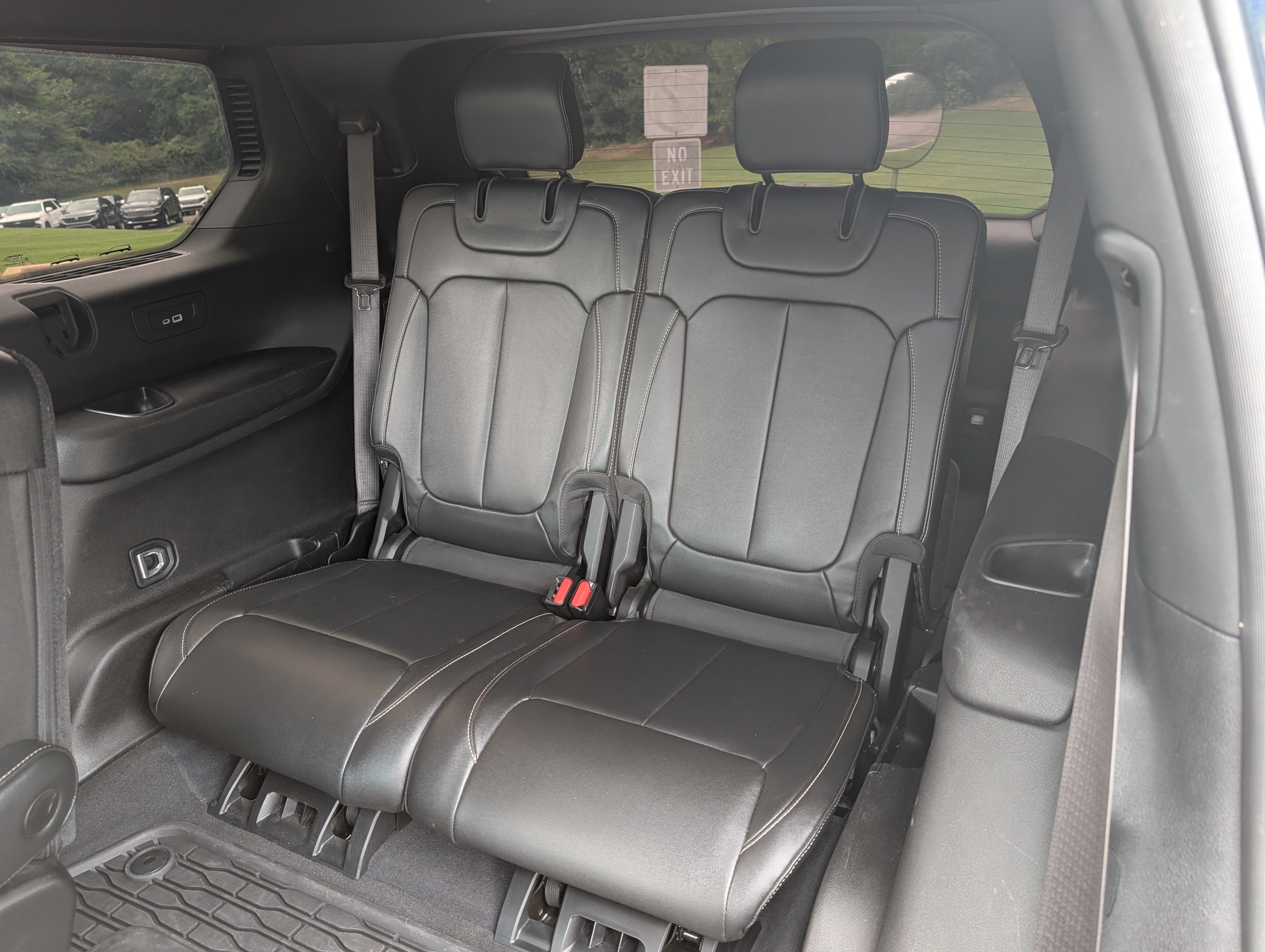 Used 2024 Jeep Grand Cherokee L Limited w/ Black Appearance Package AWD/4WD image 18
