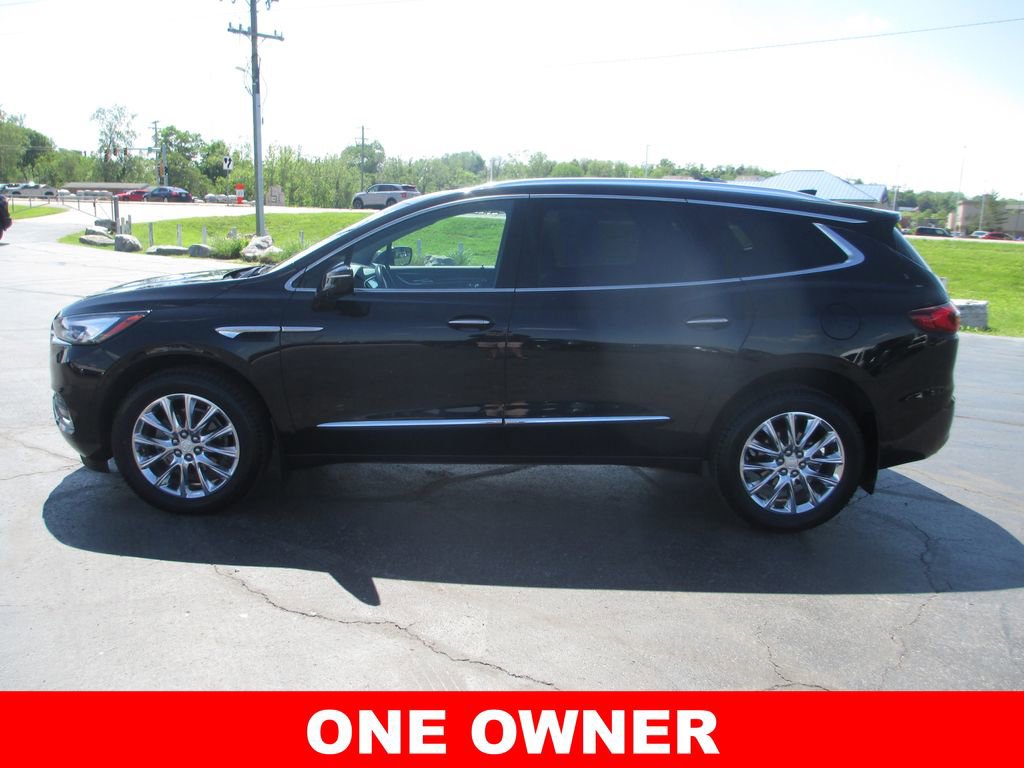 Used 2020 Buick Enclave Essence w/ Sound and Sites Package FWD image 11