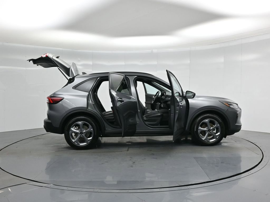 Certified 2025 Ford Escape ST-Line image 5