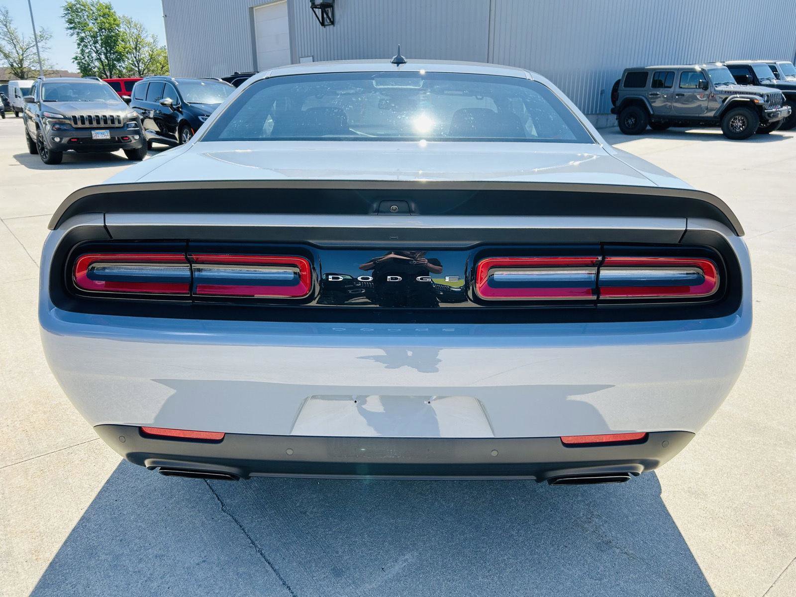 Used 2021 Dodge Challenger SRT Hellcat RWD image 32