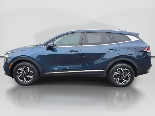 Used 2024 Kia Sportage LX AWD/4WD image 2