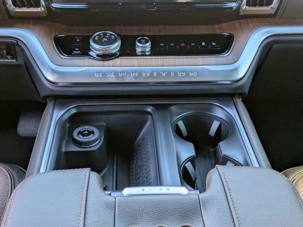 New 2025 Ford Expedition Max King Ranch image 28