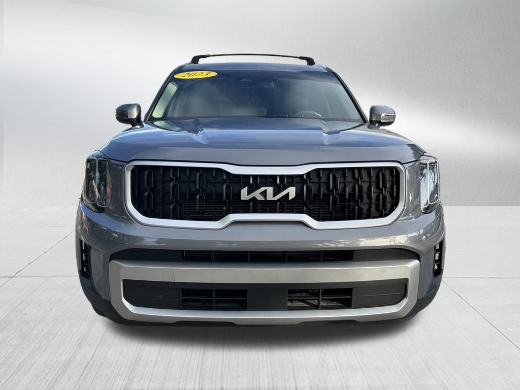Used 2023 Kia Telluride EX w/ EX Captain's Chair Package FWD video 2