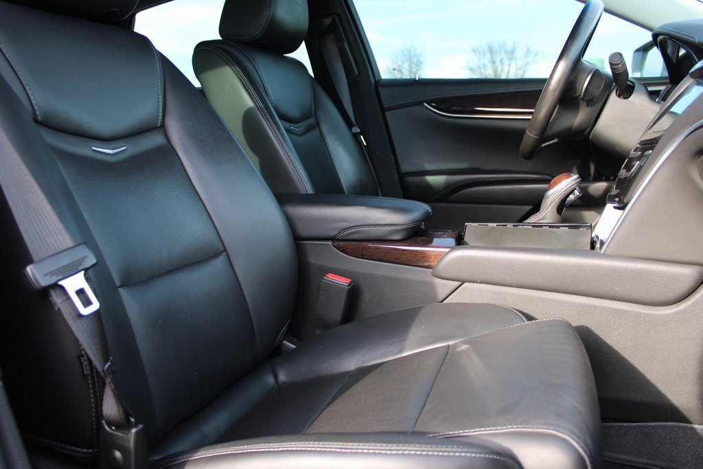 Used 2016 Cadillac XTS Luxury image 21