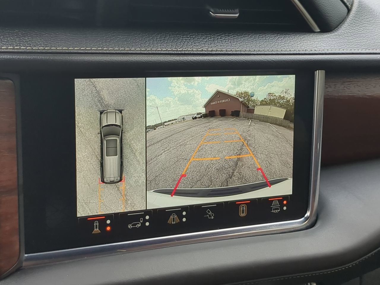 Used 2023 GMC Yukon Denali Ultimate image 19