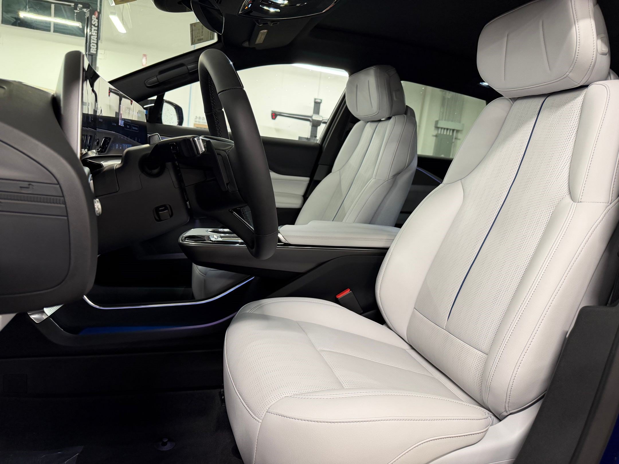 New 2027 Cadillac Lyriq Sport AWD/4WD image 5