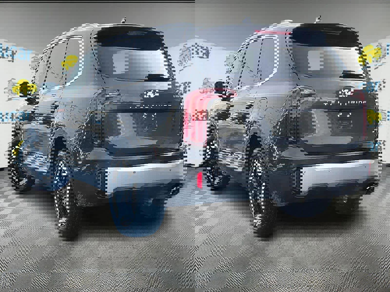 Used 2023 Kia Telluride S w/ S Sunroof Package image 4