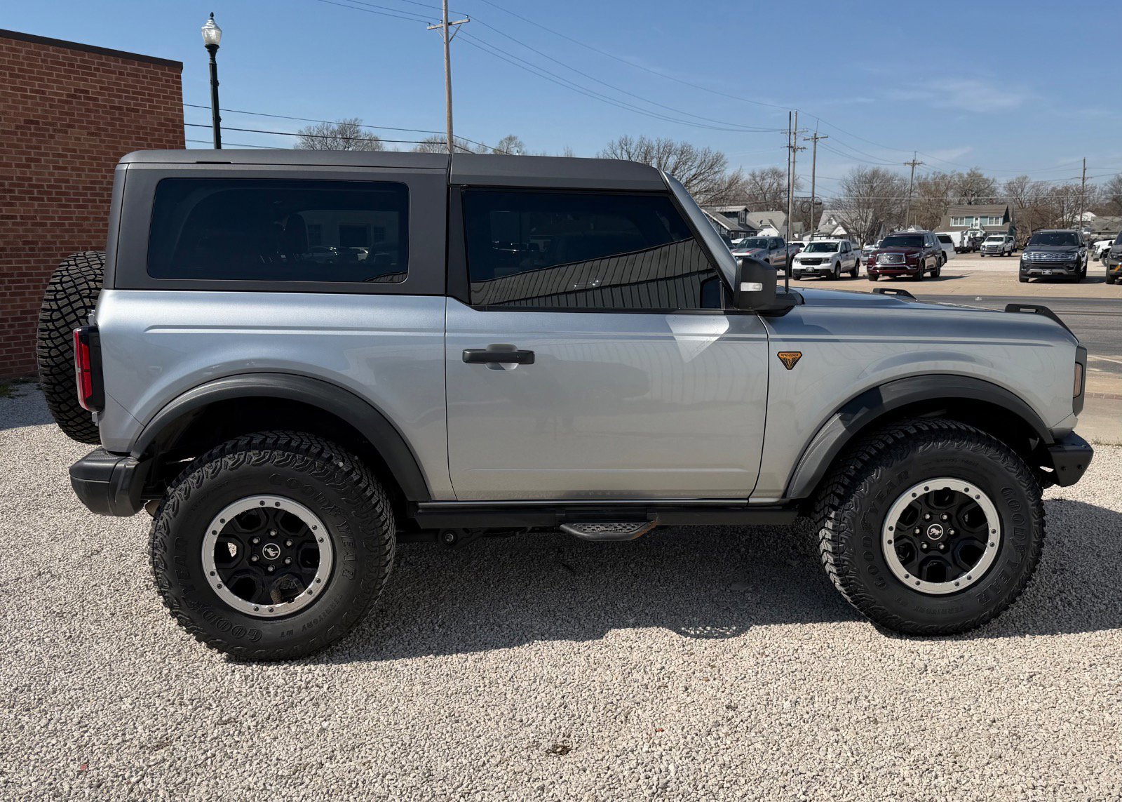 Certified 2023 Ford Bronco Badlands w/ Sasquatch Package image 2