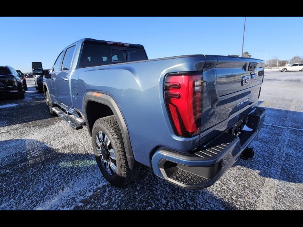 Used 2025 GMC Sierra 2500 Denali w/ Technology Package image 5