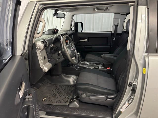 Used 2010 Toyota FJ Cruiser 4WD image 2