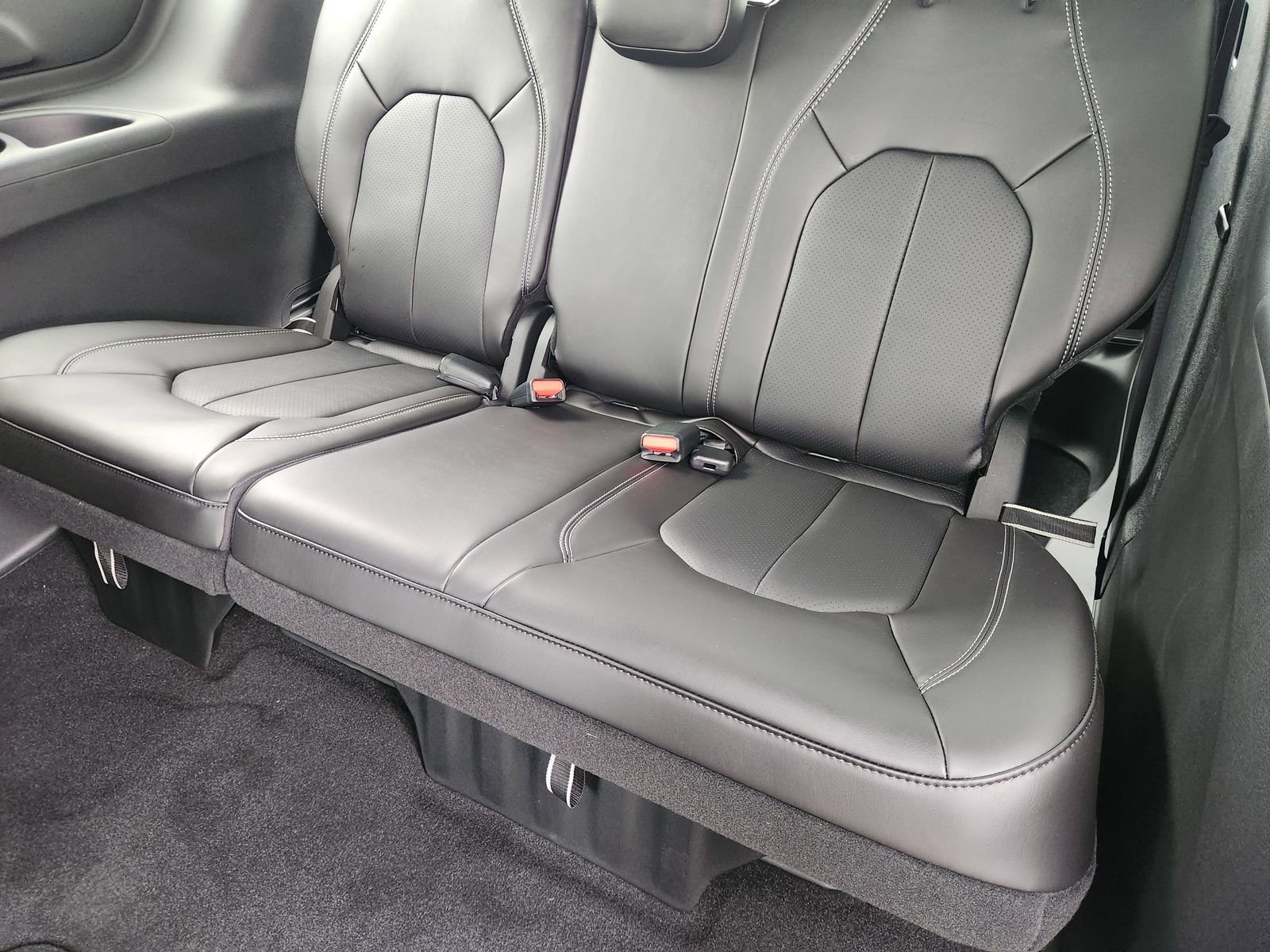 New 2026 Chrysler Pacifica Select w/ S Appearance Package image 22