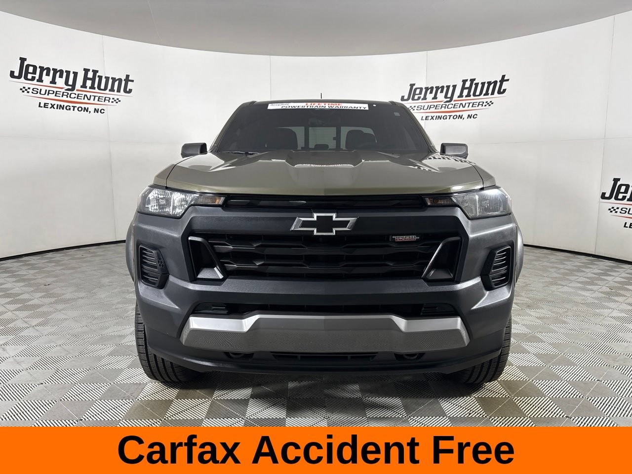 Used 2023 Chevrolet Colorado Trail Boss w/ Advanced Trailering Package AWD/4WD image 3