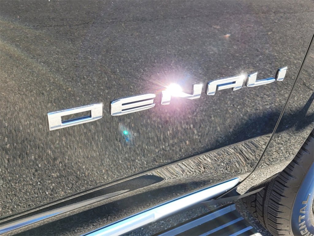 New 2025 GMC Yukon XL Denali w/ Sun & Power Step Package image 17