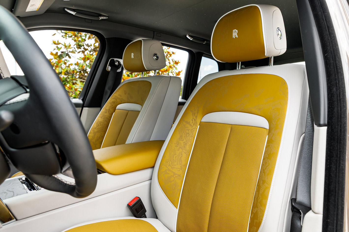 Certified 2025 Rolls-Royce Cullinan AWD/4WD image 30