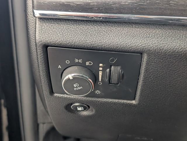 Used 2017 Jeep Grand Cherokee Limited w/ Luxury Group II image 24