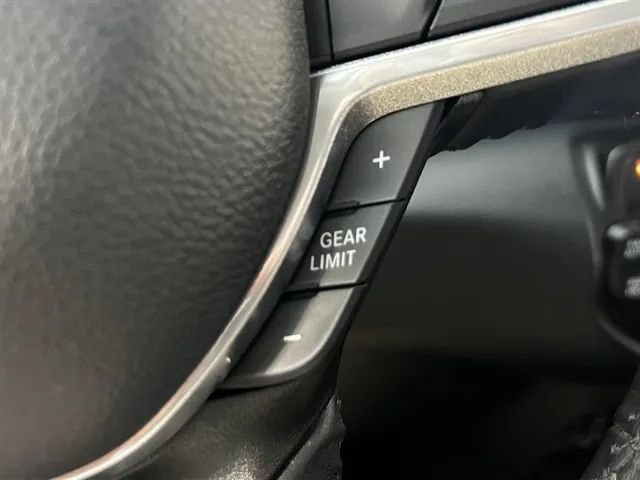 Used 2022 RAM 1500 Laramie w/ Off Road Group image 39