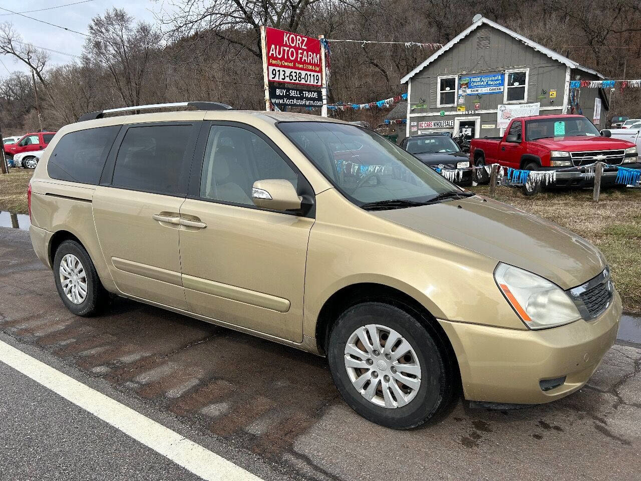 Used 2011 Kia Sedona LX