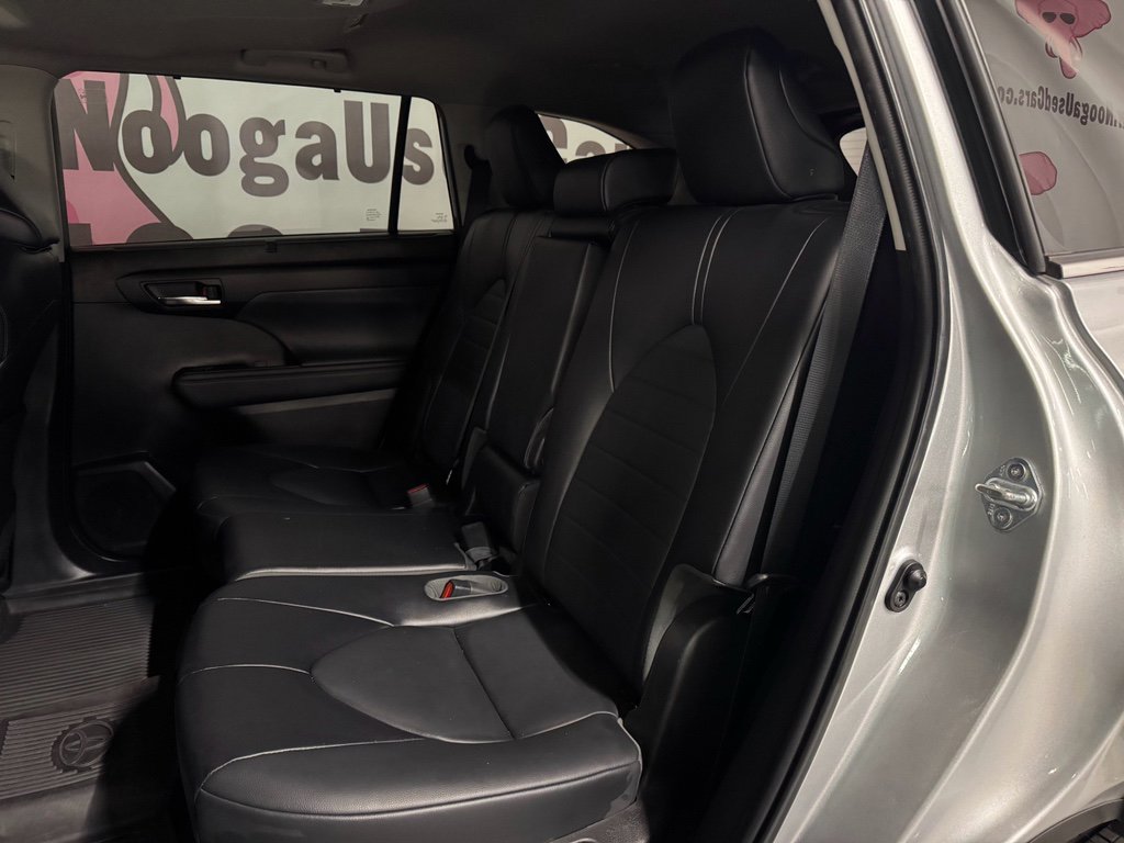 Used 2022 Toyota Highlander XLE image 23