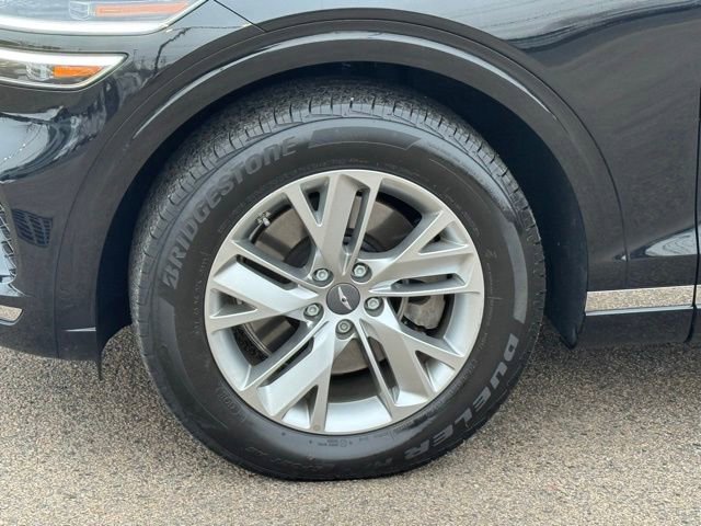 Certified 2023 Genesis GV70 2.5T image 4