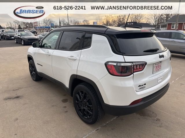Used 2022 Jeep Compass Latitude AWD/4WD image 4