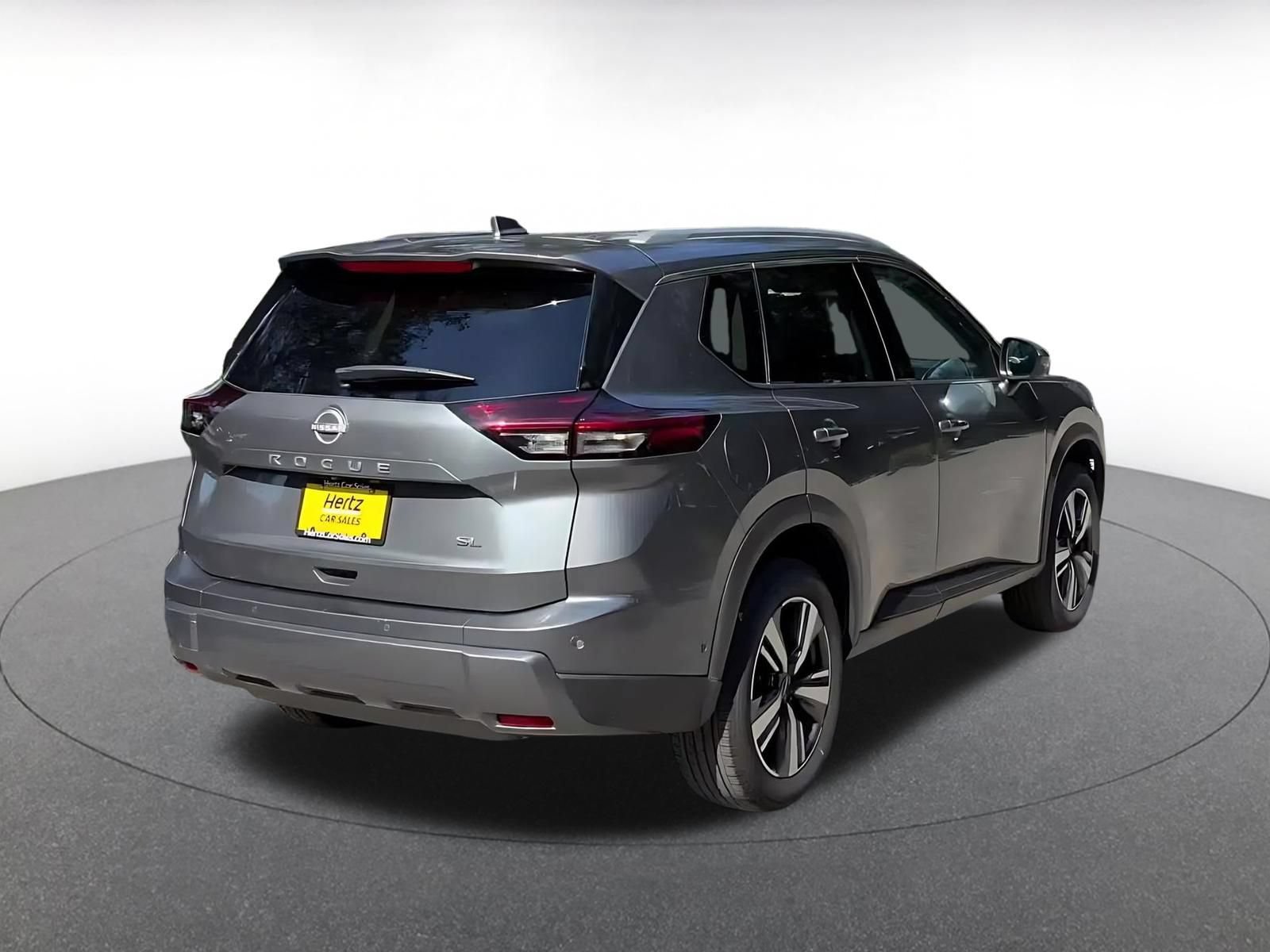 Used 2026 Nissan Rogue SL FWD image 15