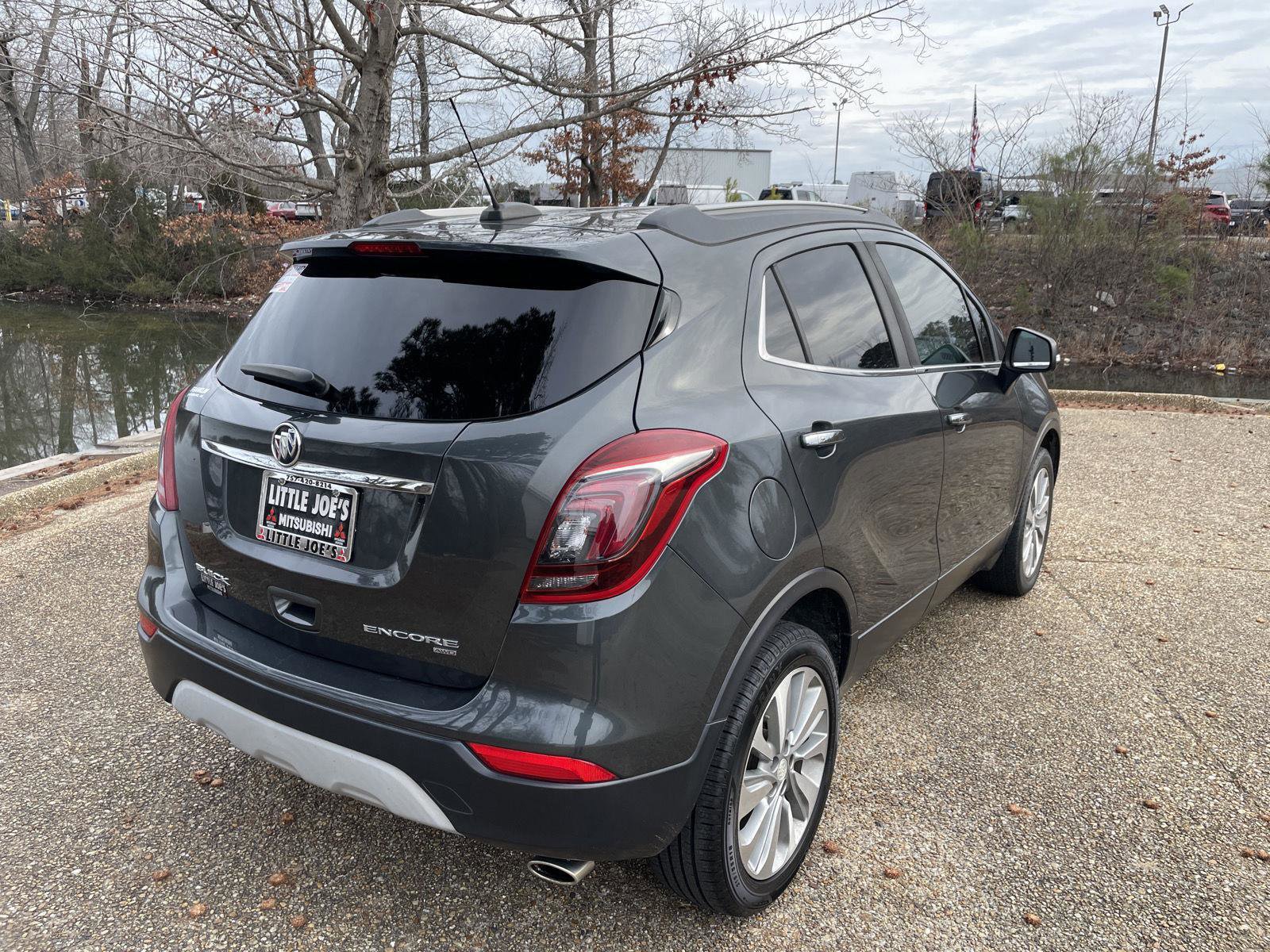 Used 2018 Buick Encore Preferred image 5