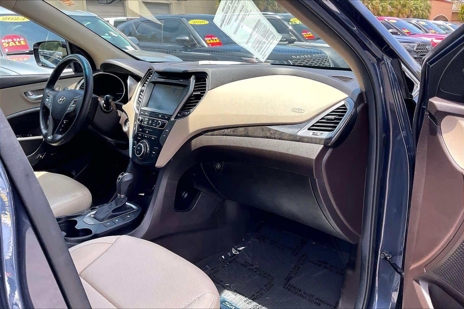 Used 2017 Hyundai Santa Fe Sport w/ 2.0T Ultimate Tech Package 05 AWD/4WD image 16