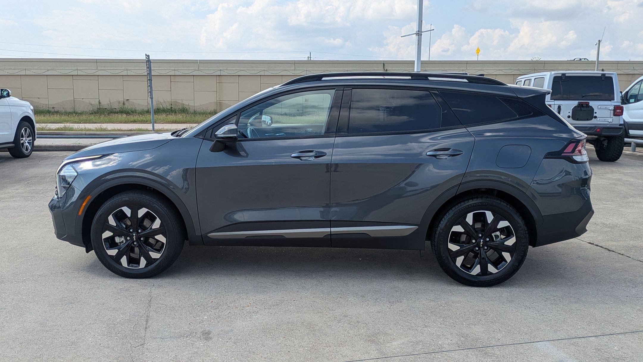 Used 2023 Kia Sportage X-Line w/ X-Line Premium Package image 7