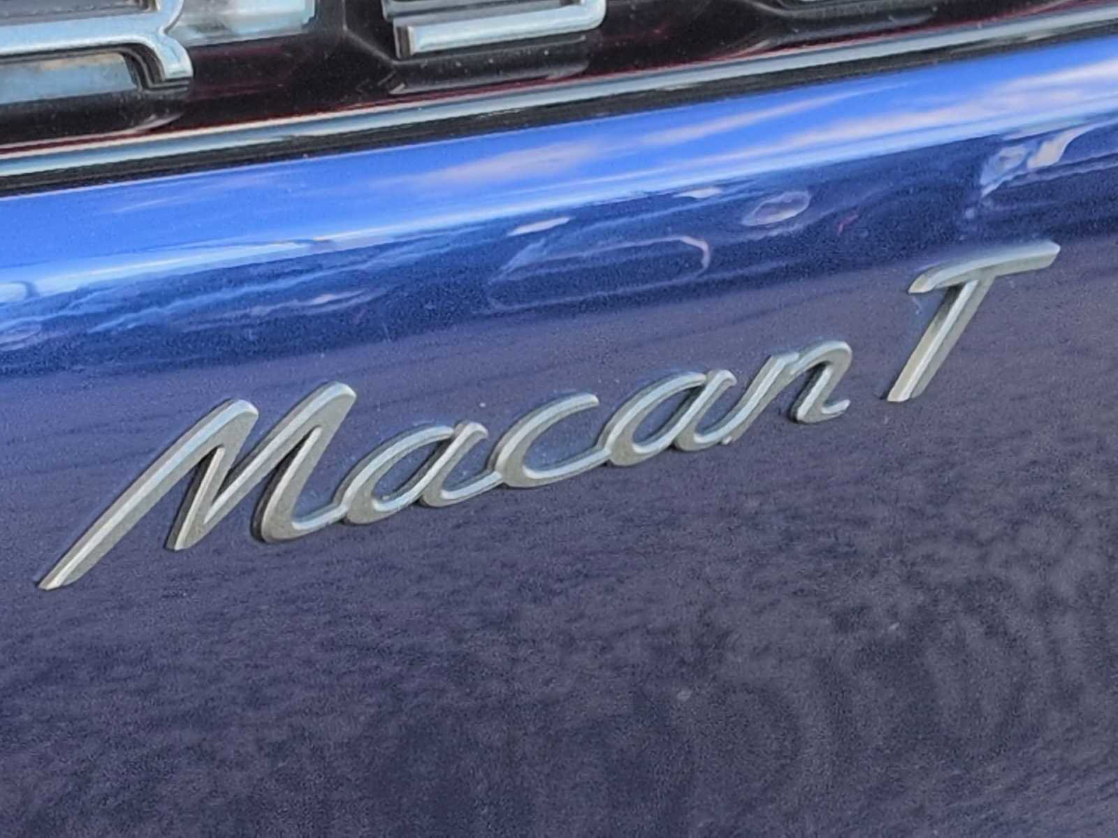 Used 2023 Porsche Macan Turbo image 13