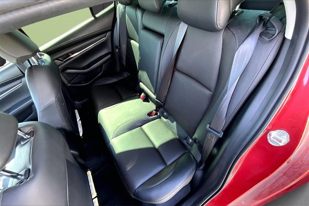 Used 2020 MAZDA MAZDA3 Sedan w/ Premium Package image 27
