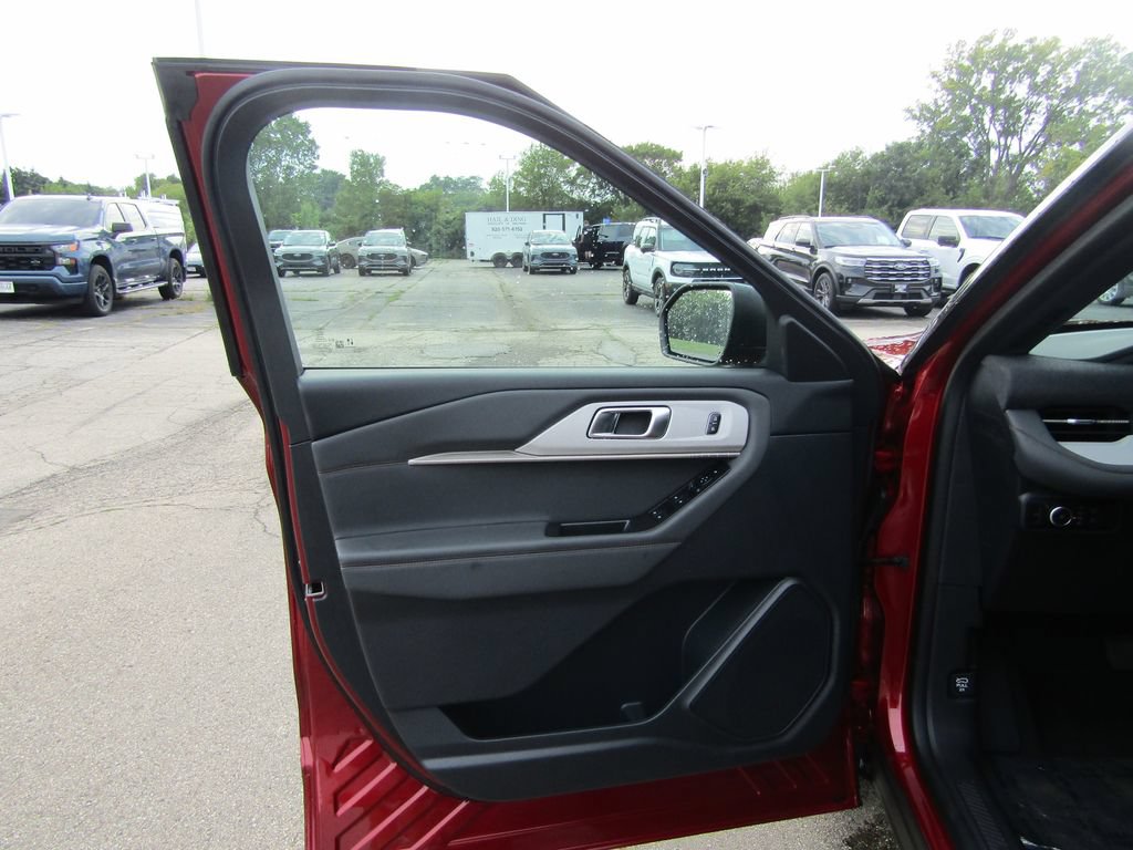 New 2027 Ford Explorer Active w/ Active Comfort Package AWD/4WD image 16