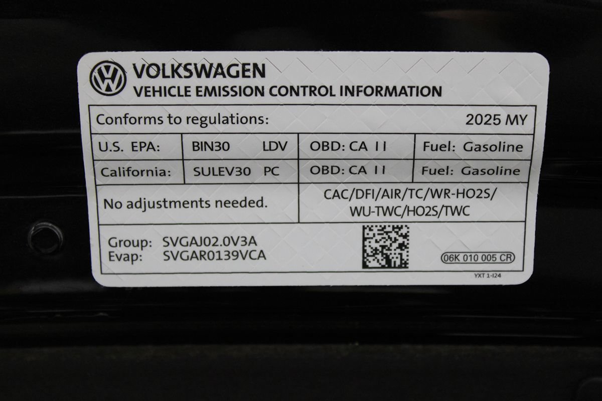 Used 2025 Volkswagen Jetta GLI Autobahn FWD image 38
