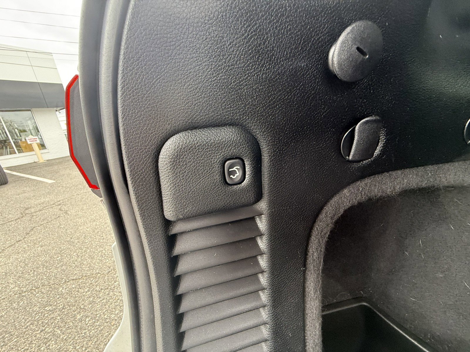 Used 2019 Jeep Grand Cherokee Limited X image 31