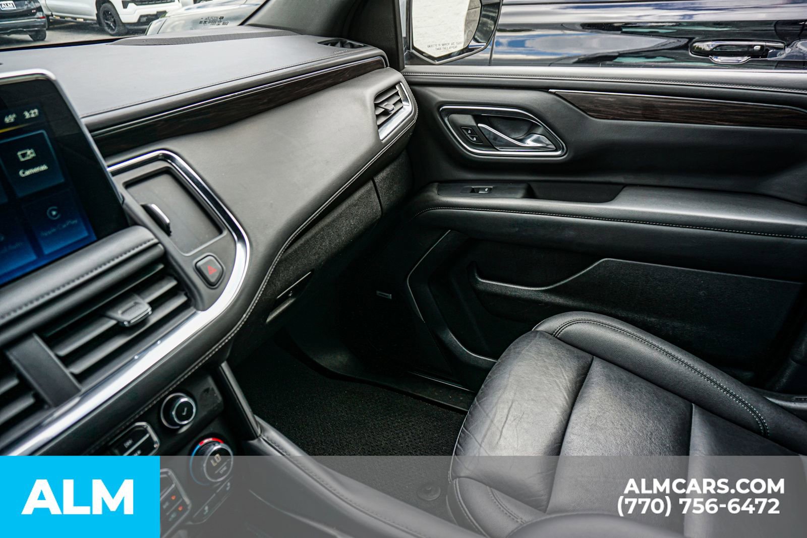 Used 2024 Chevrolet Suburban LT RWD image 47