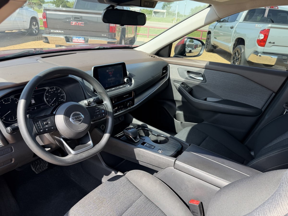 Used 2021 Nissan Rogue SV FWD image 16