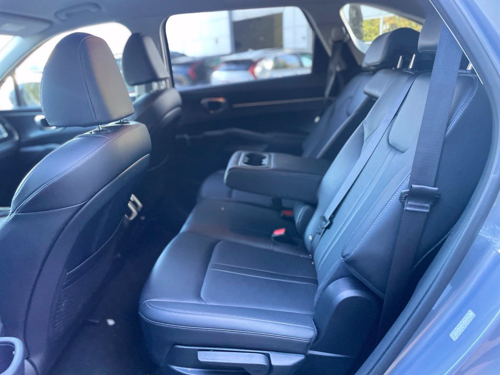 Used 2025 Kia Sorento S AWD/4WD image 20