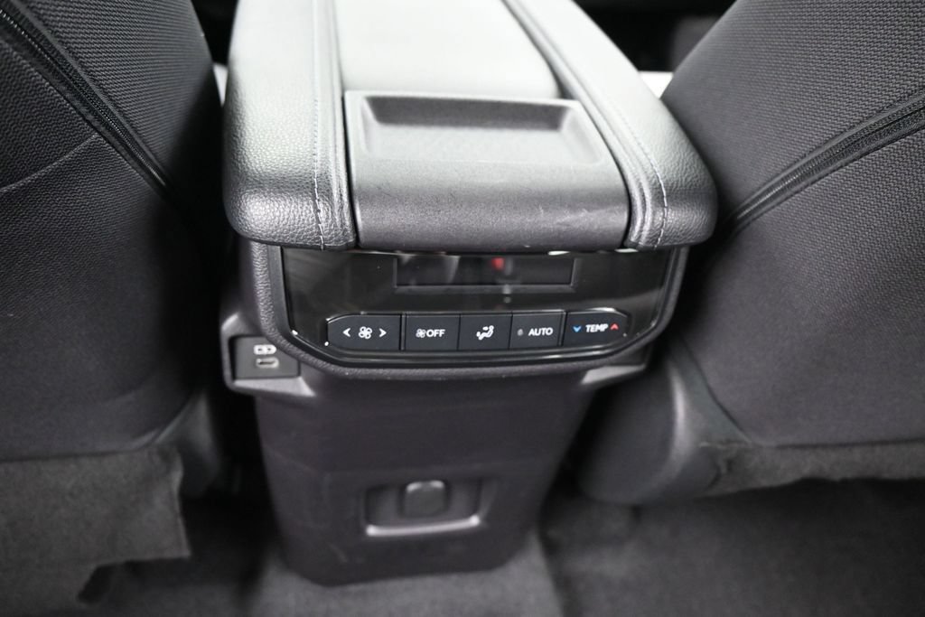 Used 2025 Toyota Grand Highlander FWD image 33