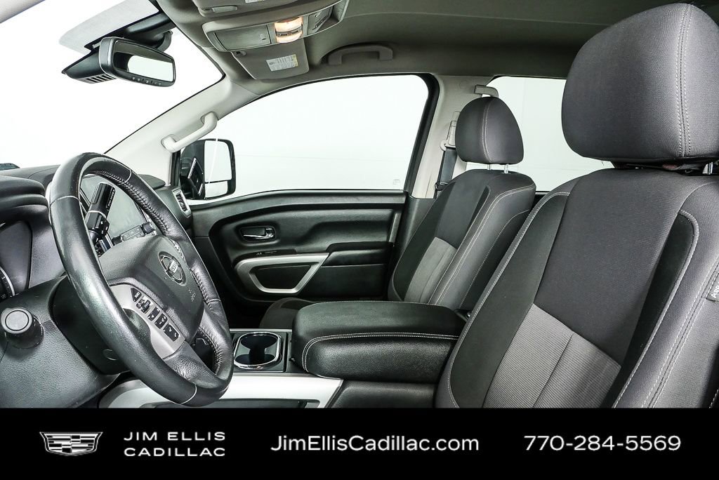 Used 2020 Nissan Titan SV w/ SV Convenience Package image 6