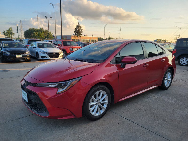 Used 2020 Toyota Corolla LE image 3