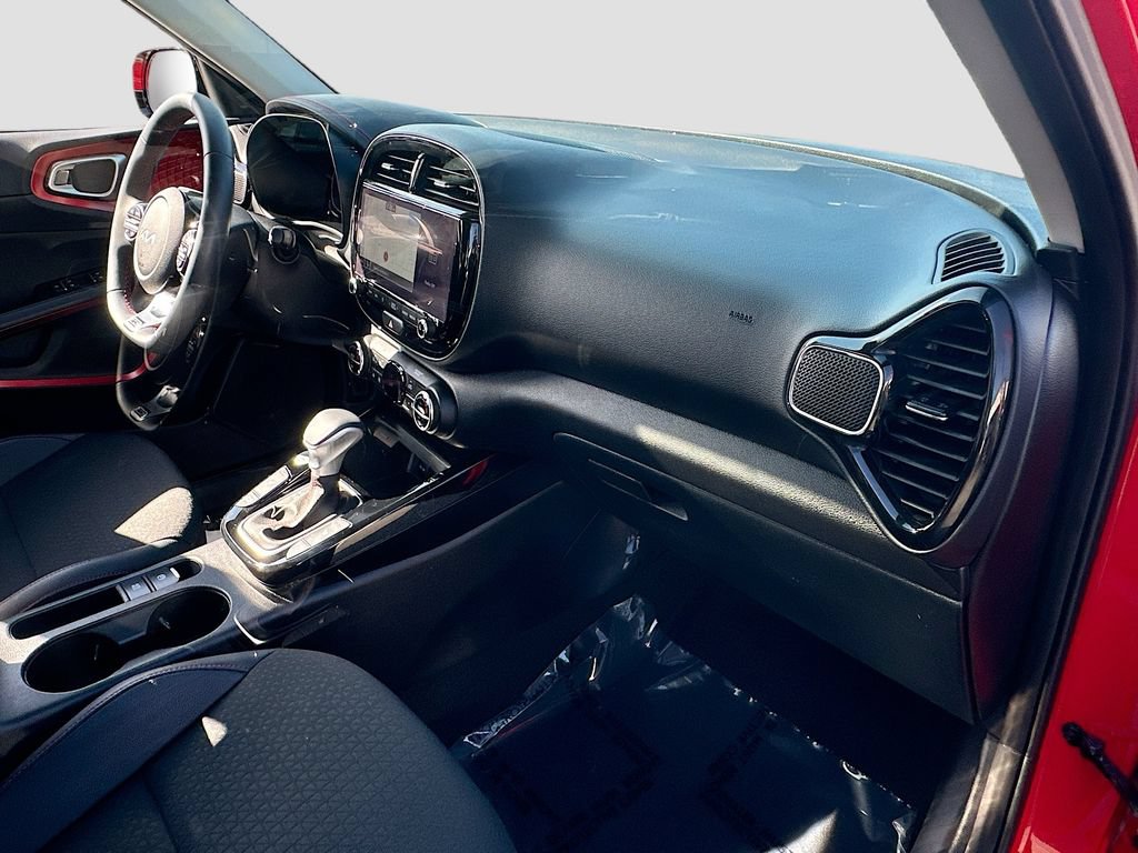 Used 2025 Kia Soul GT-Line w/ GT-Line Technology Package FWD image 30