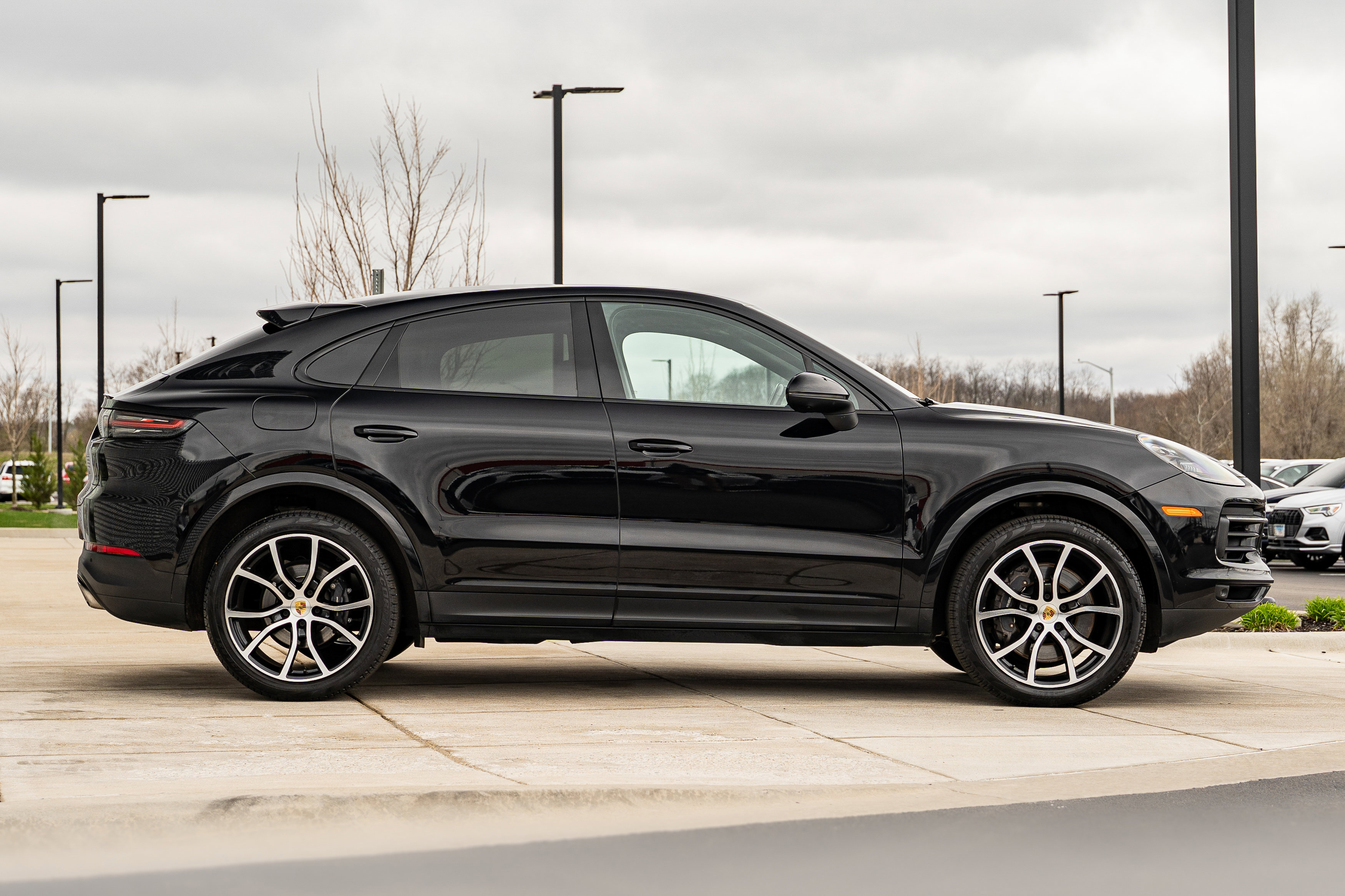 Used 2021 Porsche Cayenne Coupe AWD/4WD image 3