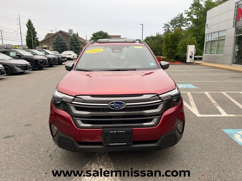 Used 2025 Subaru Forester Premium AWD/4WD image 2
