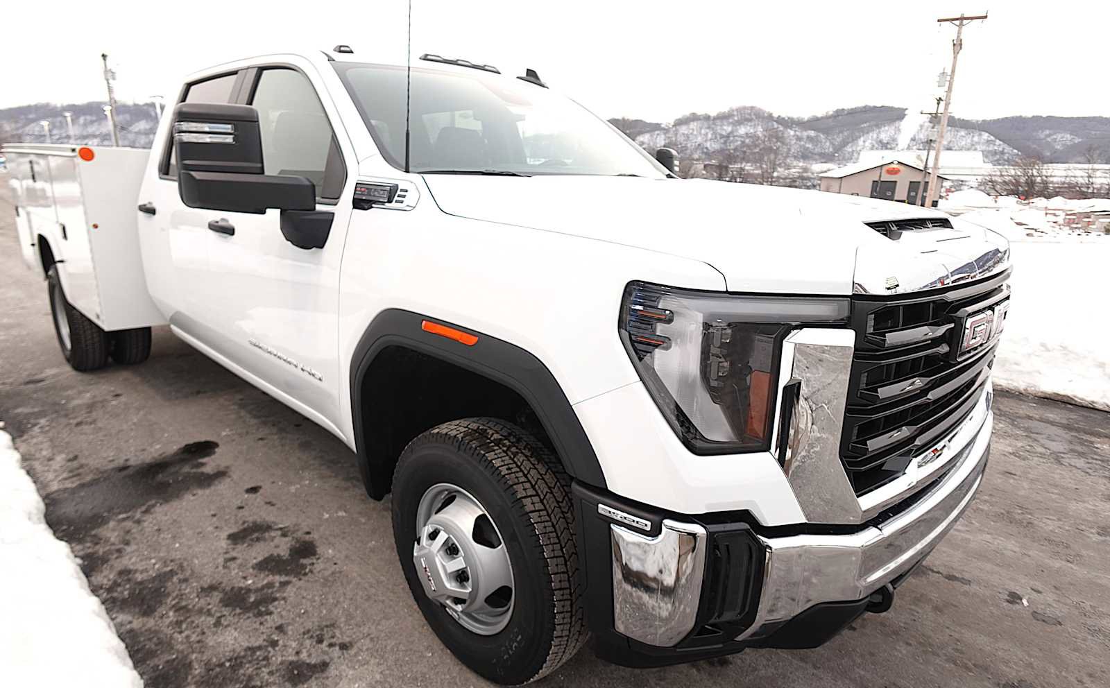 New 2026 GMC Sierra 3500 Pro w/ Convenience Package AWD/4WD image 5
