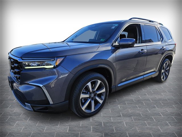 Used 2025 Honda Pilot Elite image 3