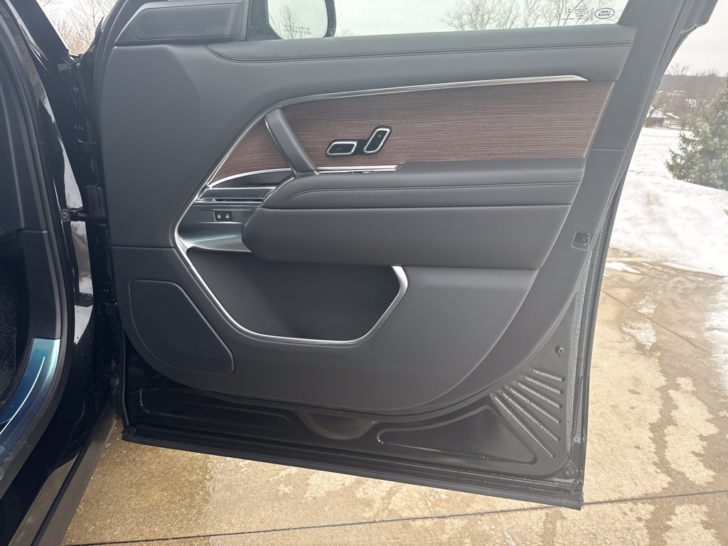 New 2026 Land Rover Range Rover SE AWD/4WD image 15