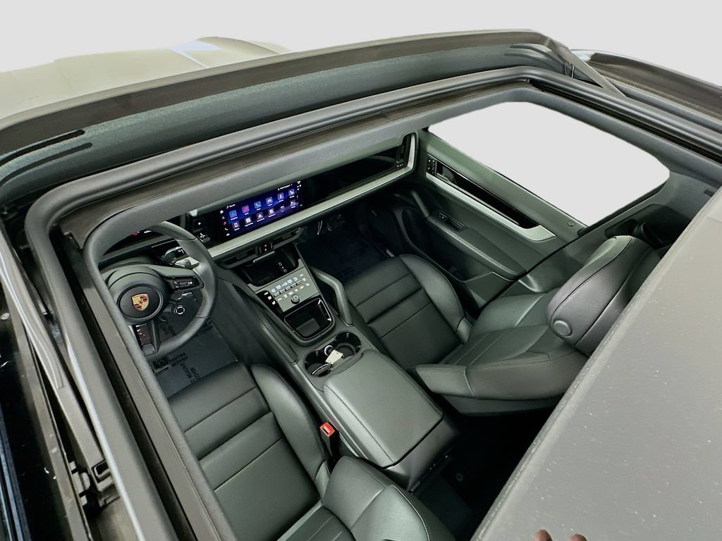 New 2026 Porsche Cayenne AWD/4WD image 14