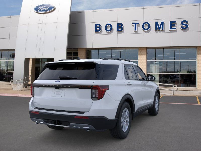 New 2026 Ford Explorer Active RWD image 10